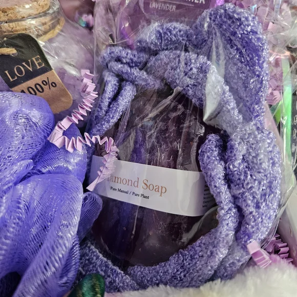 Plum Body Cream Gift Set - Picture 2 of 10